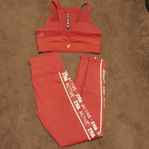 "Zyia Active"  Matching Sport bra  + leggings. Size M. bra. Size 6-8 leggings. - Picture 2 of 13